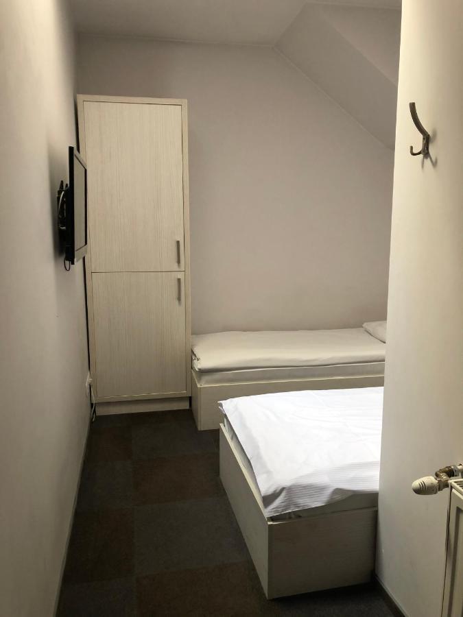 Hostel Promenada เชชูฟ ภายนอก รูปภาพ